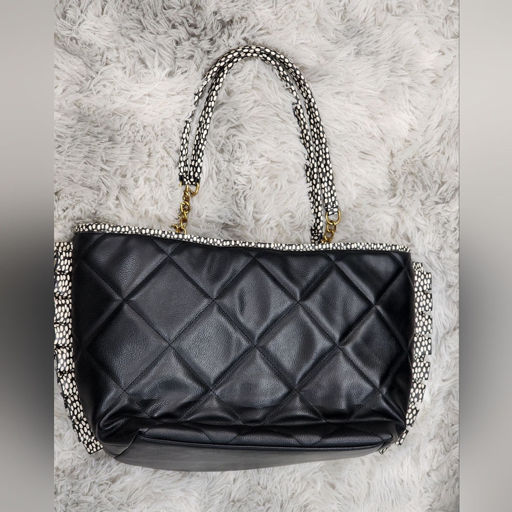 Betsey Johnson | Frenchie Bull Dog Bow Vegan Leather Quilted Tote | Black/White - Picture 6 of 14